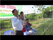 Bs. CKII Trần Bằng Lắng phát biều buồi khai mạc tại sân vận đổng u minh thượng